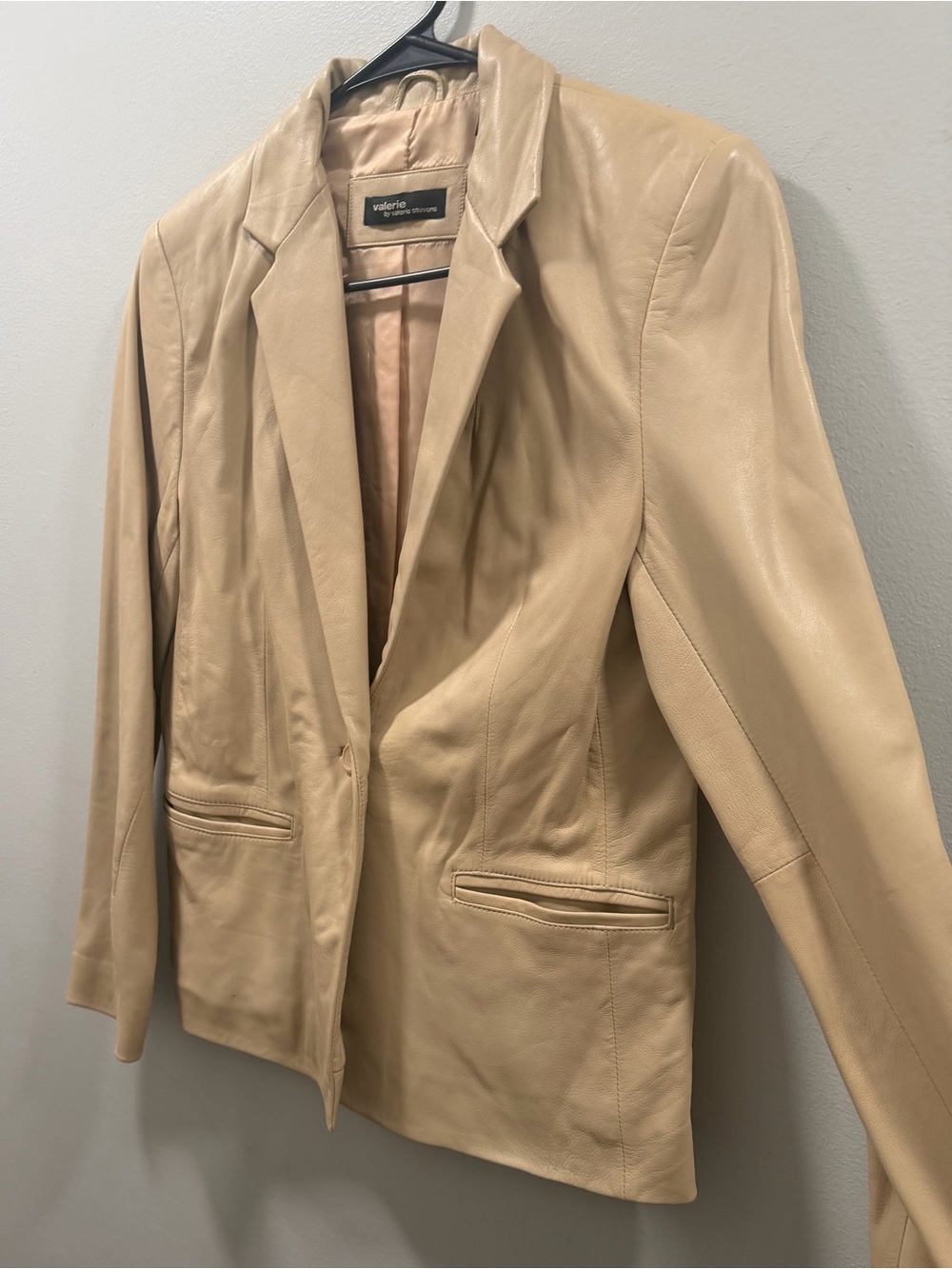 Valerie Steven’s genuine leather jacket beige blazer style size small
